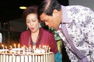 Mantan Menkopolhukam Laksamana TNI (Purn) Tedjo Purdijatno rayakan hari Ulang Tahun ke 65 bersama Isteri,  Yusfin, Rabu (20/9/2017) di Jakarta. Foto: Kiki.