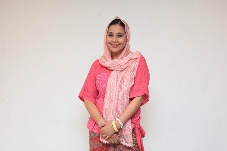 Ayu Azhari Akan Terbang Ke London Promosikan Indonesia