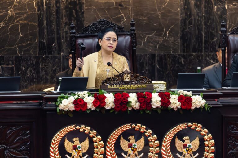Terima Nota Keuangan dari Jokowi, Puan Ingatkan Beri Ruang Pemerintahan Baru di APBN 2025