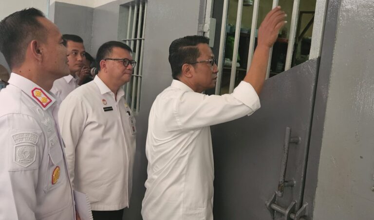 Kunjungi Lapas Narkotika Cipinang, Menkumham Supratman : Pandangan Saya Berubah 180 Derajat