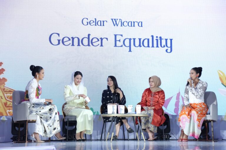 Renjana Cita Srikandi Inisiasi Gelar Wicara di Acara Festival Akbar Pemberdayaan Perempuan di Pekanbaru