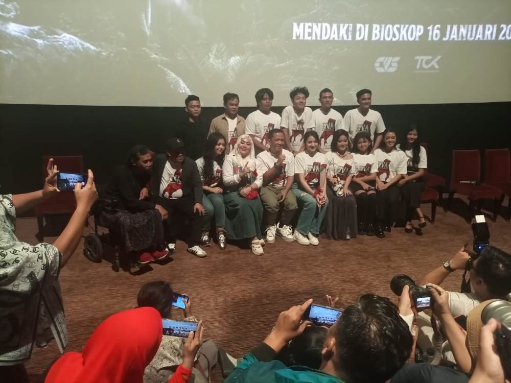 Film EVA Pendakian Terakhir