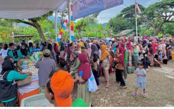 Warga Bandar Lampung Sambut Baik Operasi Pasar Murah Ramadan. foto dok. s hari wibowo