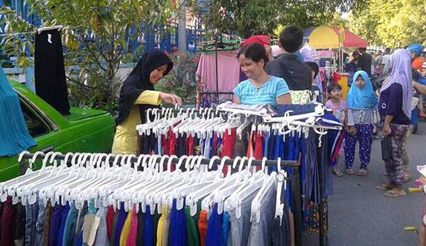 Bisnis Kolor Jelang Lebaran, Omzet Aji Priyono Melejit. foto dok. nug
