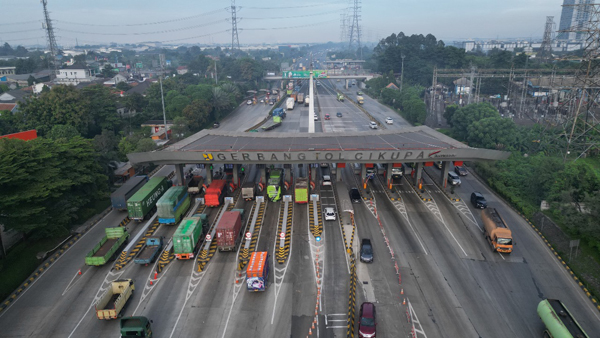 Arus Mudik Lebaran Mulai Padati Tol Tangerang-Merak. foto dok. ASTRA Infra Toll Road Tangerang-Merak