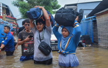 Pasca Banjir, Pemkot Tangerang Siapkan Pembangunan Tanggul untuk Warga Candulan