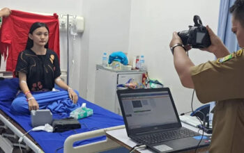 Pelayanan Tanpa Batas, Kecamatan Karawaci Gelar Perekaman KTP-el di Ruang Rawat Inap Rumah Sakit