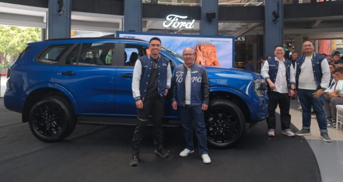 [kiri] Erik Pascanugraha - Sales Director Ford RMA Indonesia, [tengah] Toto Suharto - Country Manager Ford RMA Indonesia, [kanan] Ditto Percussion - Influencer & Ford Enthusiast. foto dok, ford