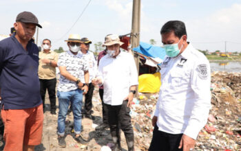 Bupati Tangerang Tinjau TPA Jatiwaringin, Janji Perbaiki Akses dan Tambah Armada