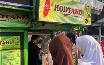 52283jadi jajanan favorit sotang pak walidi di kawasan pendidikan cikokol beromzet jutaan rupiah 522831