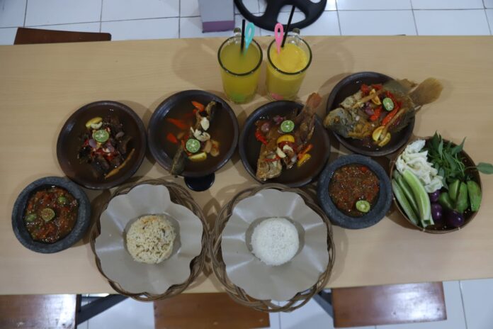 52309sensasi pedas autentik nusantara cuma di dapur sambel seruit by prima sera kota tangerang 523091