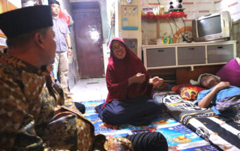 Dua Bulan Tak Bisa Bangkit karena Chikungunya, Lasiman Akhirnya Didatangi Wali Kota