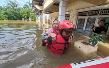 Petugas Masih Siaga, Banjir Tangerang Belum Surut
