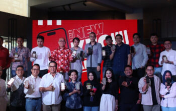 Tim AIT dan tim KFC dalam peluncuran KFCKu. foto dok. pt akar inti teknologi