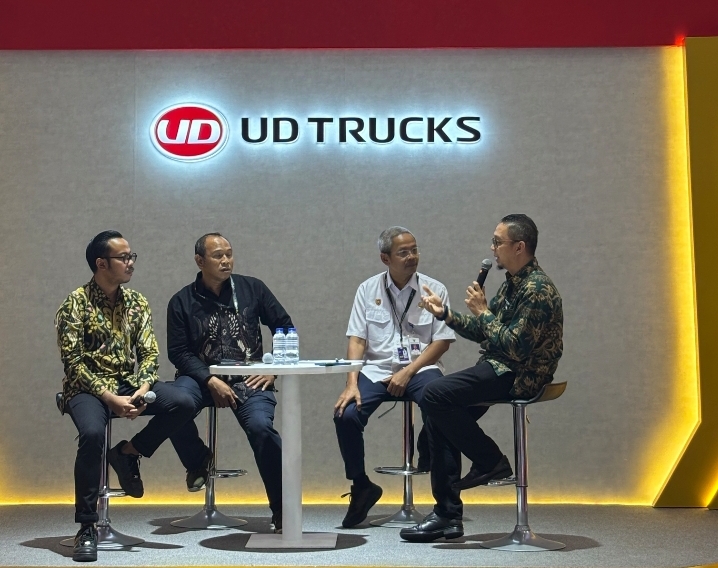 UD Trucks Berkomitmen Memperkuat Transformasi Logistik Nasional Lewat Teknologi Euro 5 dan My UD Fleet 