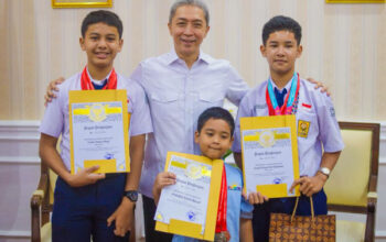 Tiga Siswa SMPN 1 Bogor Raih Medali di Olimpiade Matematika Internasional Hong Kong