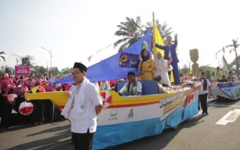 Kota Tangerang Rayakan Maulid Nabi dengan Arak-arakan Perahu dan Makan Bersama