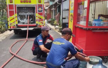 BPBD Kota Tangerang Gerak Cepat Salurkan Air Bersih untuk Warga Periuk dan Jatiuwung