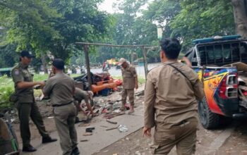 Pemkot Tangerang Tertibkan Bangunan Liar di Sekitar Mall Balekota