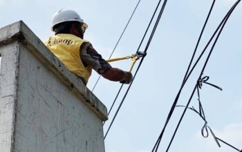 Satgas Utilitas Gencar Tertibkan Kabel Semrawut di Tangerang