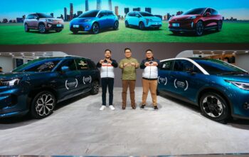  ki ka iqbal taufiqurrahman, product planning and strategy gac indonesia; andry ciu, ceo gac indonesia; valdo prahara, marketing communication & pr gac indonesia