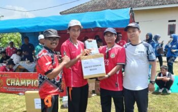 HUT ke-80 PGRI Bojongmangu Meriah, Guru Rayakan Kebersamaan Lewat Jalan Sehat
