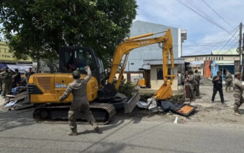 Satpol PP Depok Tertibkan 59 PKL dan Bangunan Liar di Pitara
