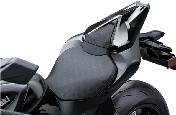Sugomi Level Baru: Kawasaki Z1100 MY2026 Resmi Dirilis
