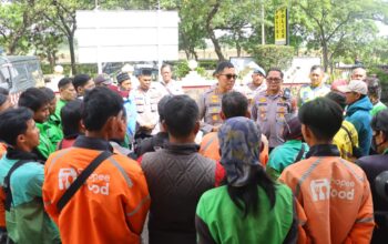 Bhakti Sosial Polres Tangerang Kota Sentuh Komunitas Ojol