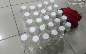 Operasi Pekat Jaya 2026, Polsek Jatiuwung Sita Puluhan Botol Miras Oplosan