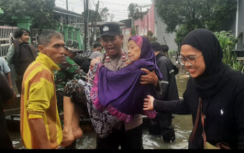Polres Metro Tangerang Kota Evakuasi Warga Terdampak Banjir, Posko Siaga Didirikan