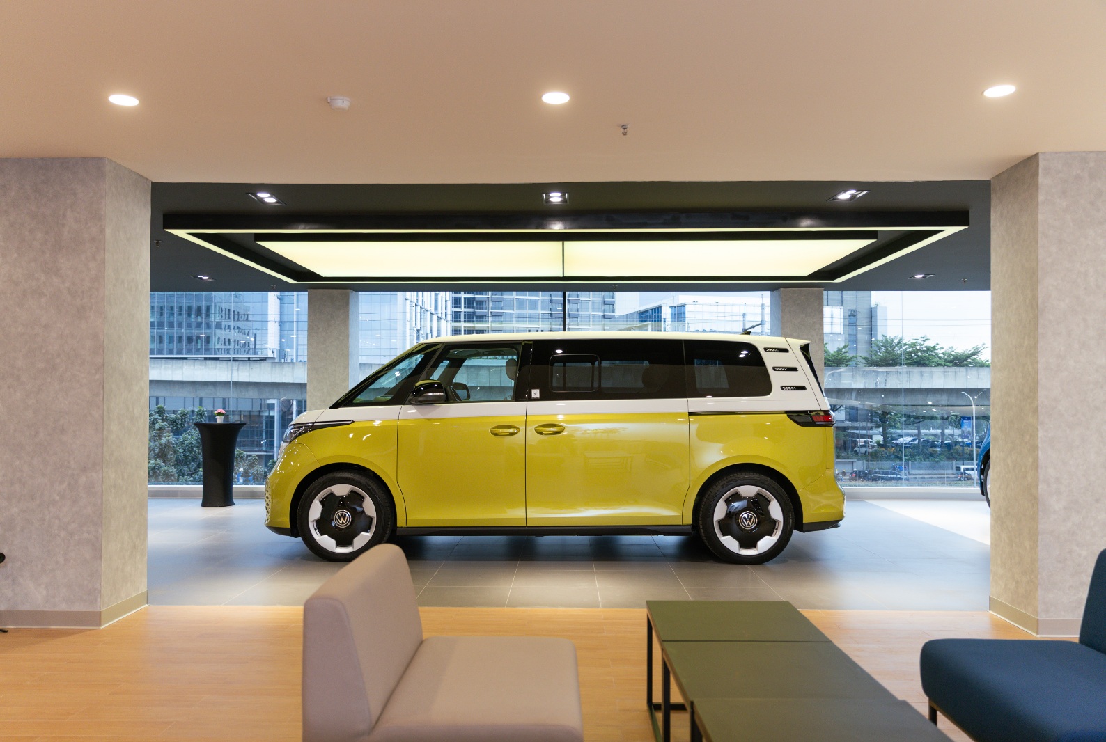Showroom Volkswagen TB Simatupang Resmi Beroperasi, Hadirkan Mobil Listrik dan Fasilitas Lengkap