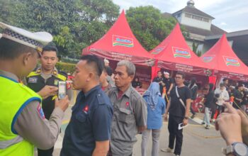 Polres Metro Tangerang Kota Cek Kesehatan Sopir Bus Jelang Mudik