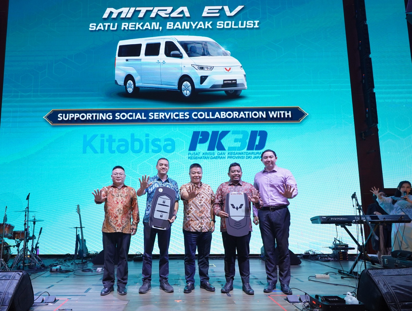 Kendaraan Listrik Komersial Wuling Mitra EV Diberikan untuk Layanan Kesehatan dan Sosial