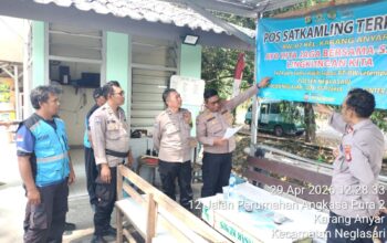 Penilaian Satkamling di Neglasari, Polres Metro Tangerang Kota Dorong Partisipasi Warga Jaga Keamanan