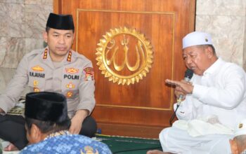 Dari Mimbar Masjid Al-Kamal, Kapolres Tangerang Kota Ajak Warga Bentuk Generasi Muda Berakhlak