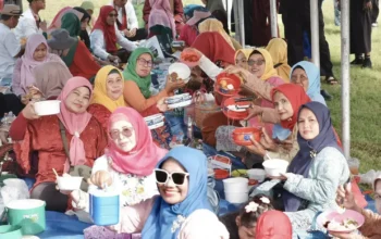 Rantangan Lebaran Kukusan Perkuat Tradisi Berbagi dan Silaturahmi Warga Beji