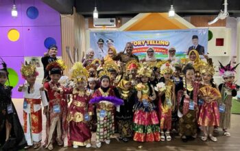 Semarak Hari Kartini, Puluhan Anak Tampil Percaya Diri di Fashion Show Perpusda Tangerang