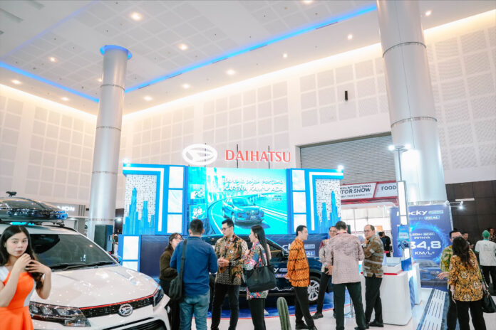 booth daihatsu di iims surabaya 2026