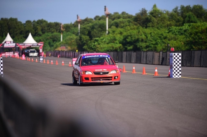 Dukung Motorsport Indonesia, SIMPATI 5G Sulawesi Drag Record 2026 Hadirkan Regenerasi Pembalap