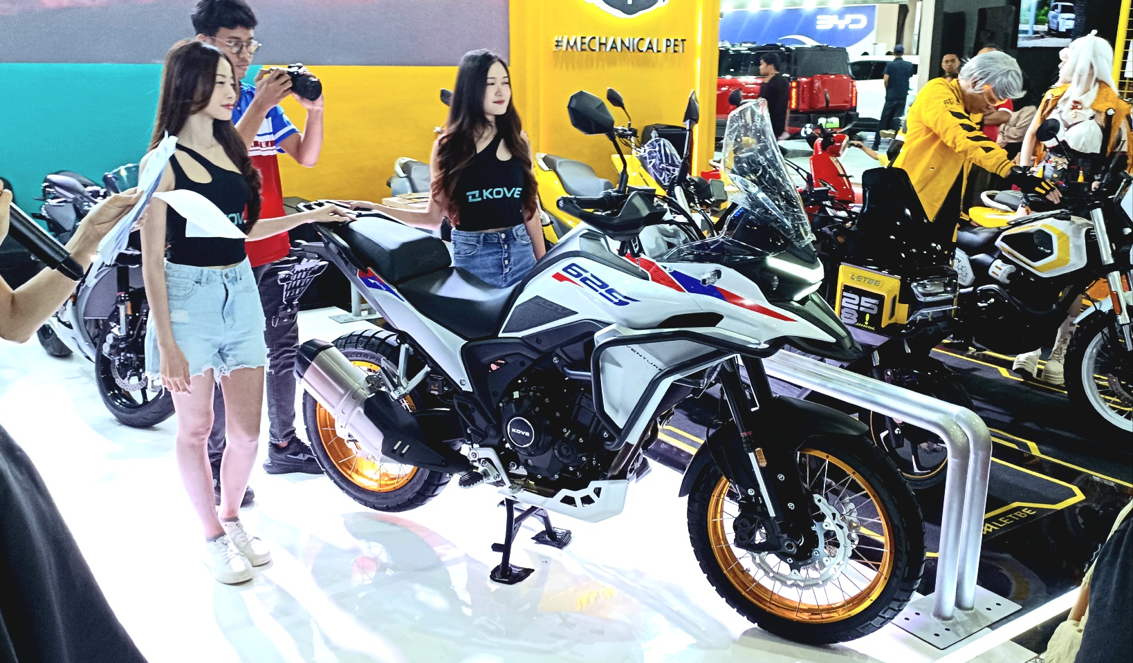 PT Mforce Indonesia Luncurkan Tiga Line Up Motor di Jakarta Fair 2026