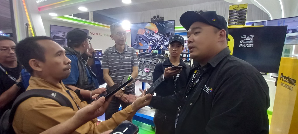 STP Foaming Engine Conditioner: Hilangkan Kerak Karbon