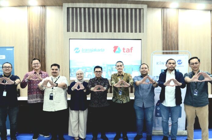 Transjakarta dan KINTO Bagikan Visi Mobilitas Masa Depan di GIIAS 2026