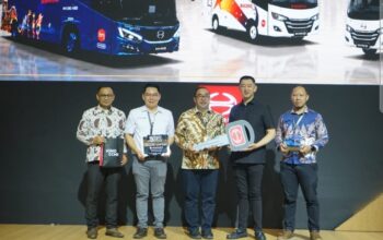 Bagong Transport Jadi Pelanggan Pertama Hino RM 280