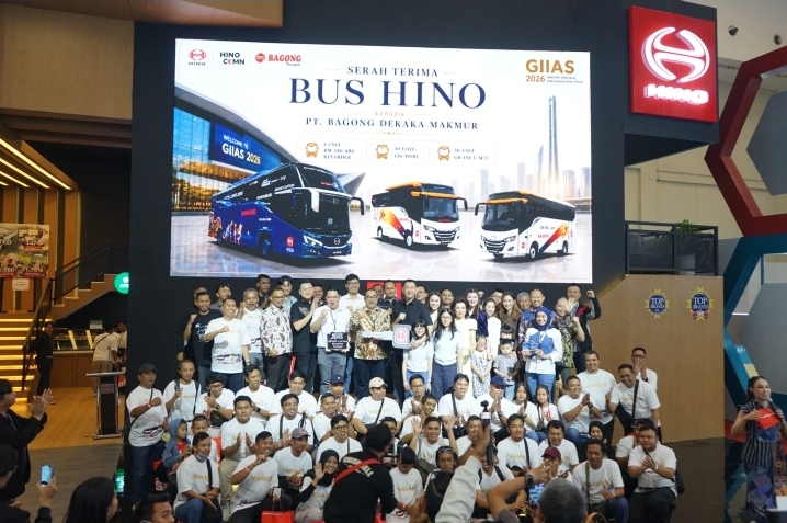 Bagong Transport Jadi Pelanggan Pertama Hino RM 280