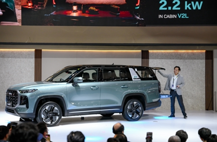 TIGGO V Debut di GIIAS: Satu Mobil untuk Segala Kebutuhan