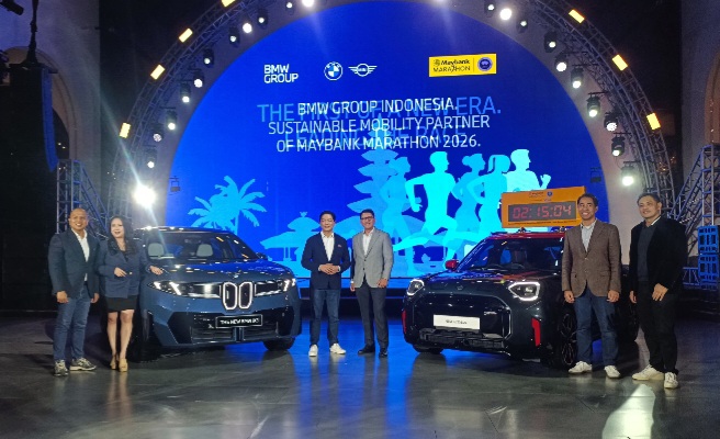 Kolaborasi Berkelanjutan: BMW iX3 dan MINI Aceman Pimpin Lintasan Maybank Marathon 2026