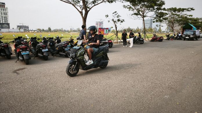 Motor Listrik Tyranno Tampil di Jakarta Speed Race 2026, Bisa Dicoba Lho!