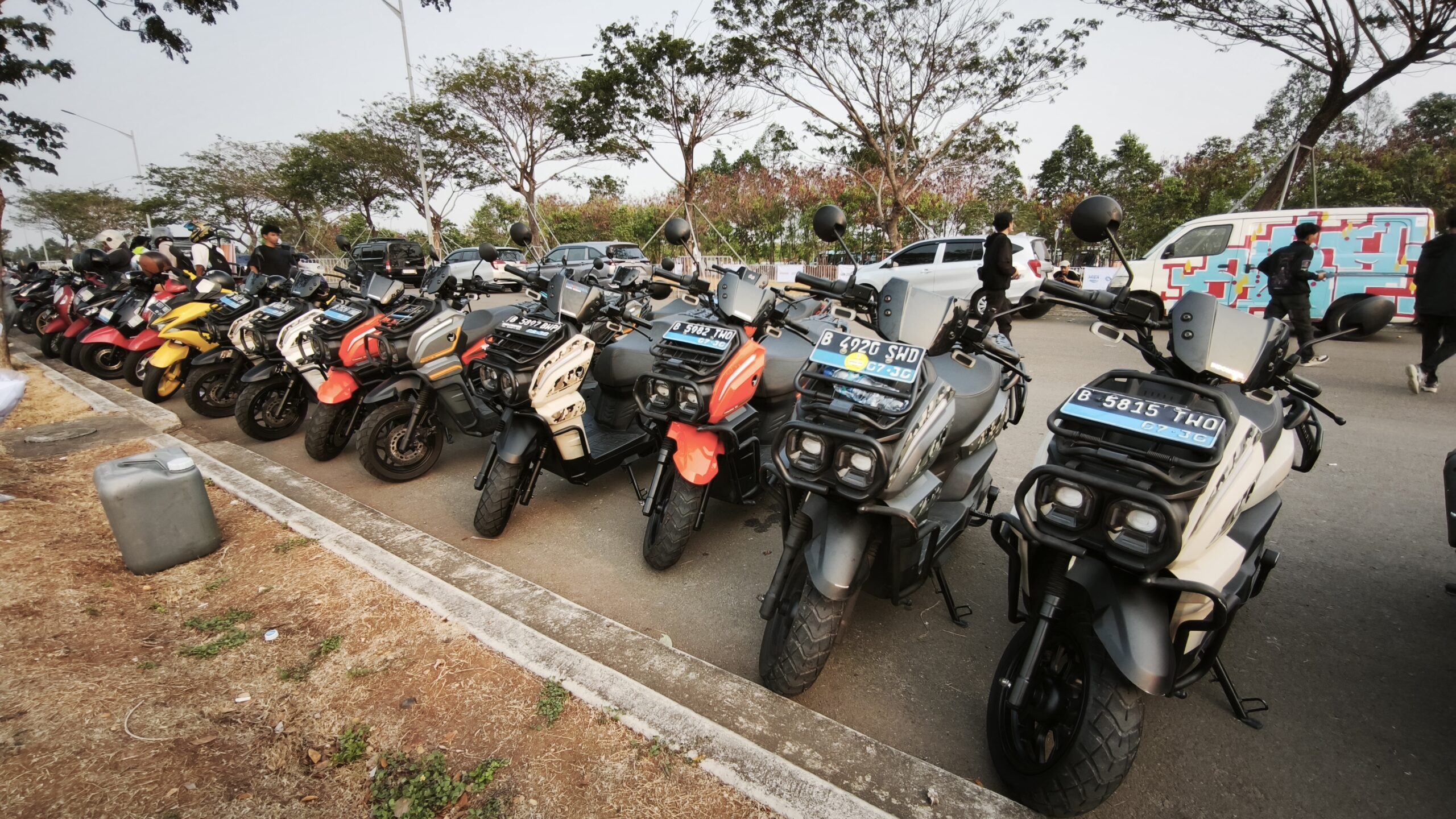 Motor Listrik Tyranno Tampil di Jakarta Speed Race 2026, Bisa Dicoba Lho!