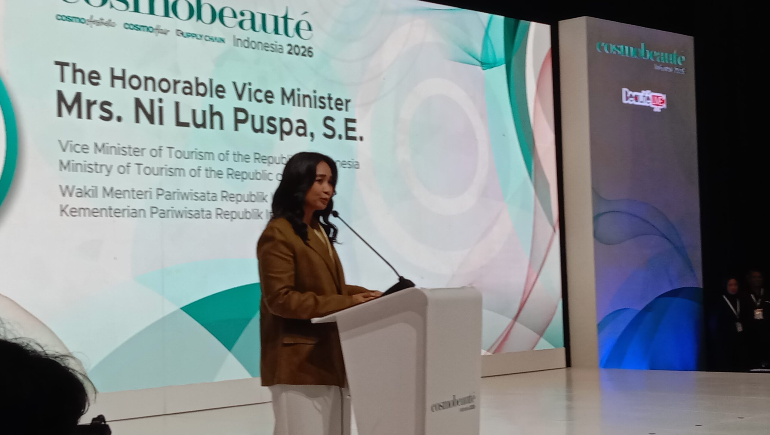 Wamenpar Ni Luh Puspa Buka Cosmobeauté Indonesia 2026: Kecantikan & Kesejahteraan Jadi Satu